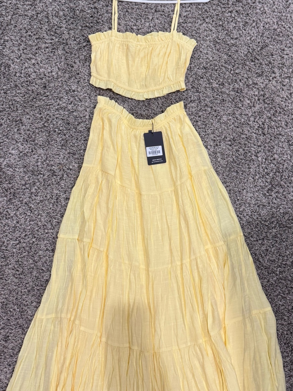 That’s So Fetch Selina Yellow Crop Top & Maxi Skirt Set NWT US 8 - Picture 2 of 4